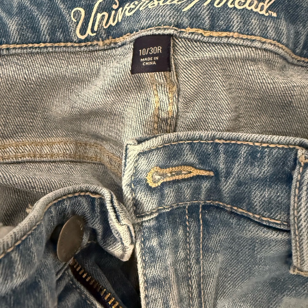 Universal Thread Light Blue Ripped Jeans - Picture 3 of 4